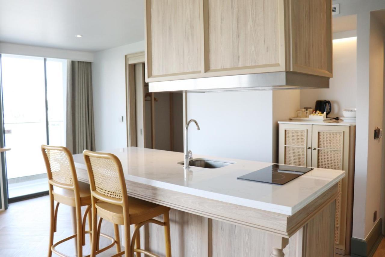 โรงแรม The Quarter Chaophraya By Uhg